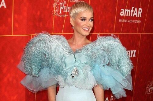Unik! Ini Dia Busana-busana Unik yang Pernah Digunakan Katty Perry!
