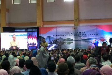 Anies Sebut Program Bagi-bagi Sertifikat Beri Manfaat Besar untuk Warga