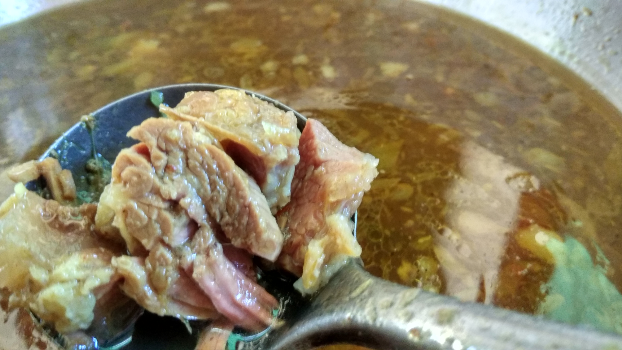 Lauk pauk pedesaan memang sederhana, tapi soal rasa jangan diragukan