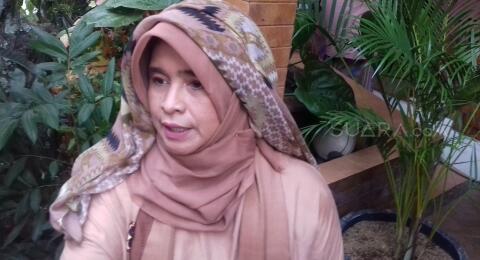 Sindir Puisi Neno Warisman, Pendiri PAN: Di Luar 212 Kategori Kafir