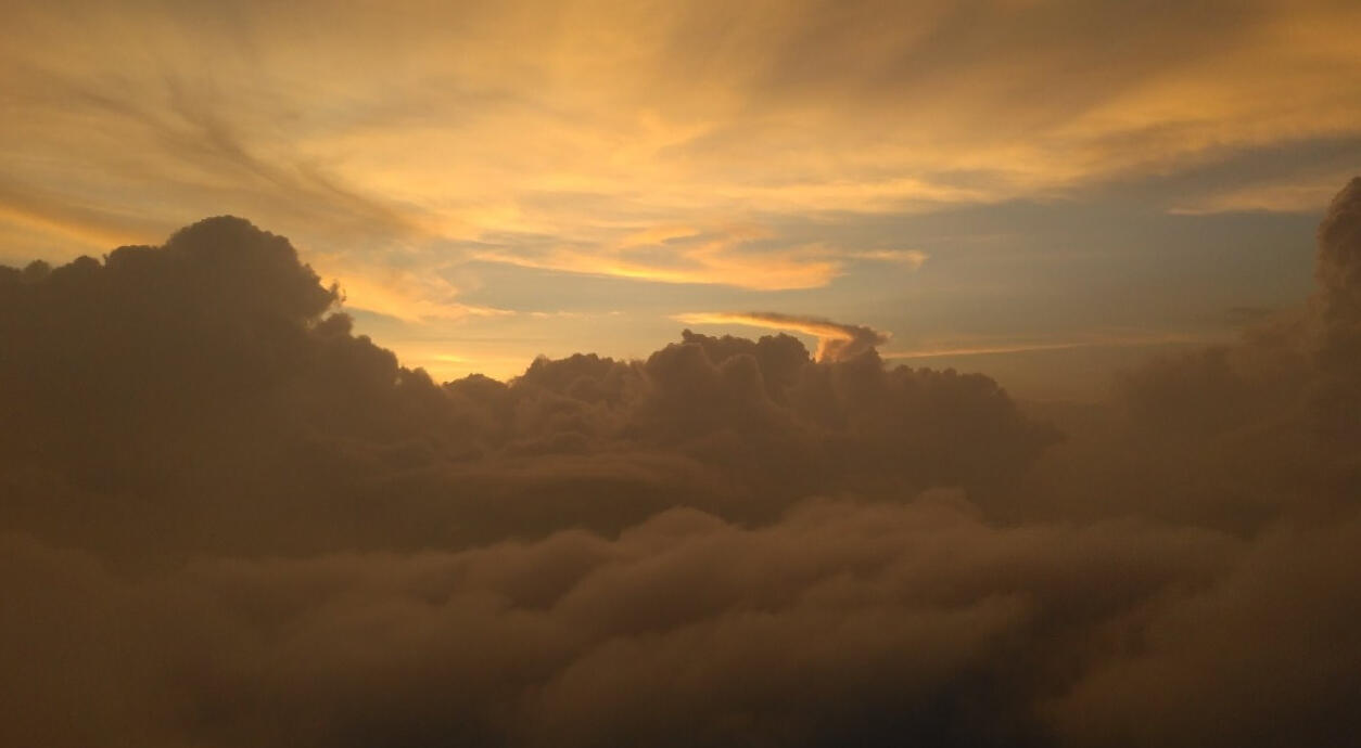 Perjalanan Menggapai Puncak Gunung Prau