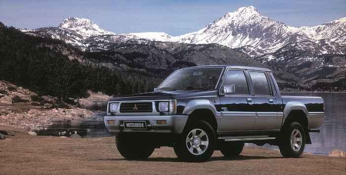 5 Generasi Mitsubishi Strada Triton