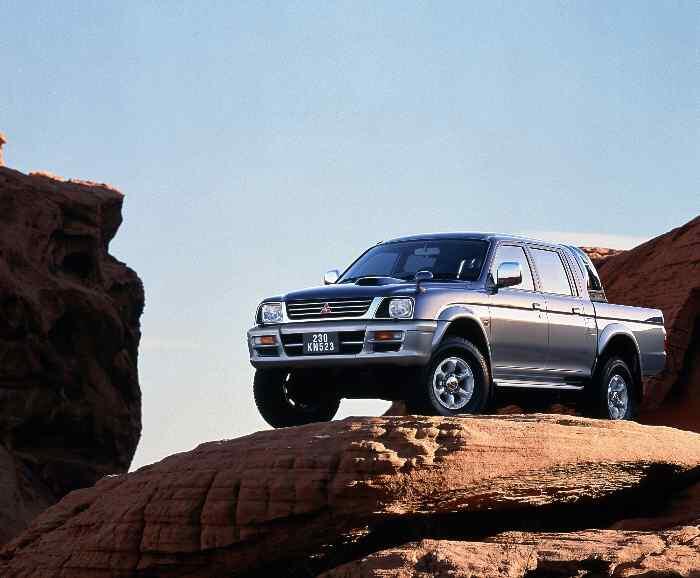 5 Generasi Mitsubishi Strada Triton