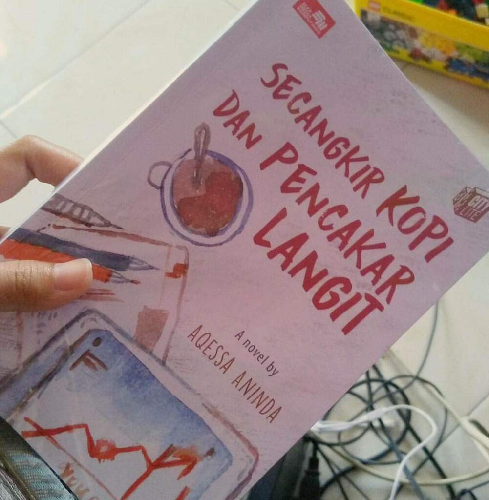 &#91;Novel Review&#93; Secangkir Kopi dan Pencakar Langit by Aqessa Aninda