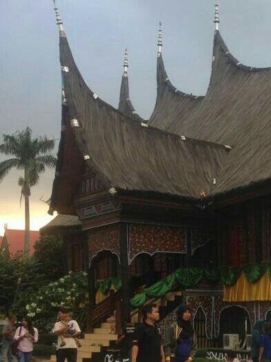 Cerita Ane yang Melancong ke Jakarta Untuk Pertama Kali