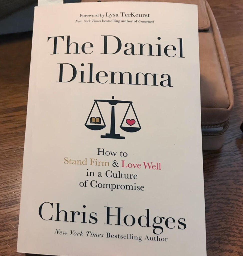 &#91;Book Review&#93; The Daniel Dilemma karya Chris Hodges