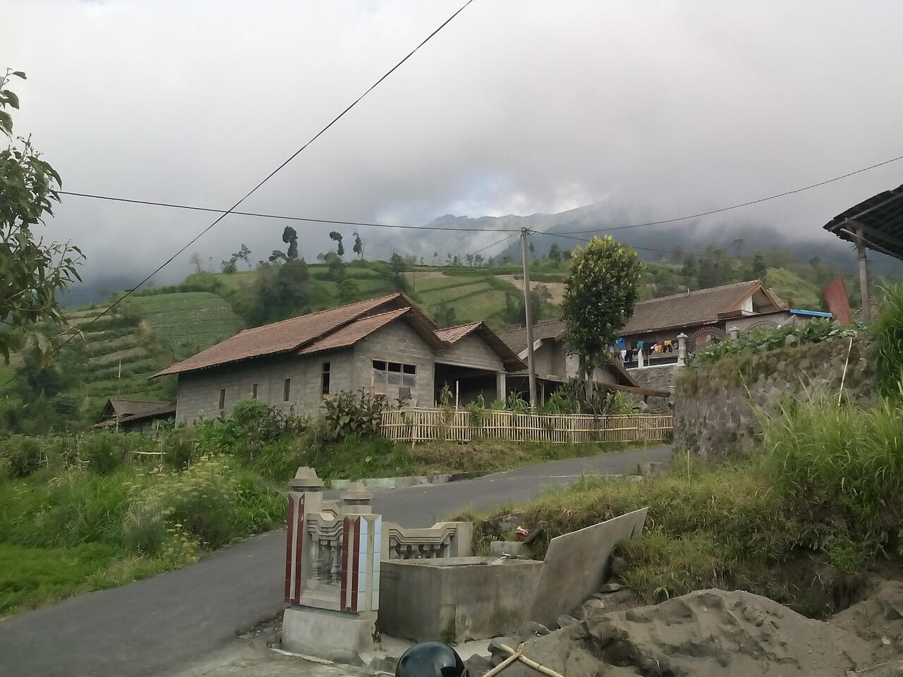 Menikmati pemandangan desa selo &#91; Lereng merapi merbabu)