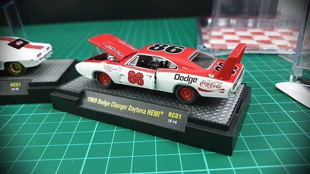 Ngintipin Diecast M2 Machine Coca Cola Series, Detailnya Mantep Gan!