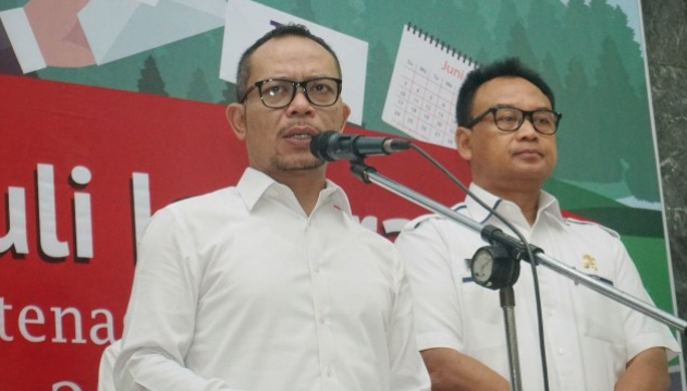 Menaker Anggap e-KTP yang Dimiliki TKA China di Cianjur Hoaks
