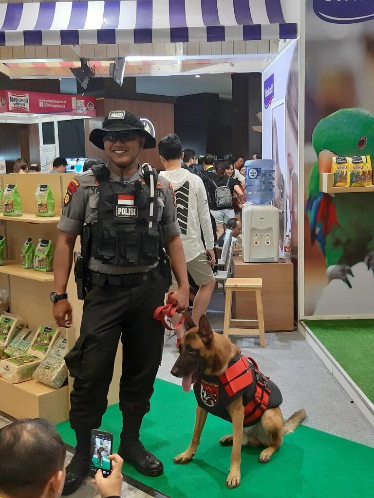 Jalan-Jalan ke Jakarta Indonesia Pet Show, Hadiah Tiket Gratis Dari Forum Sista Gan !
