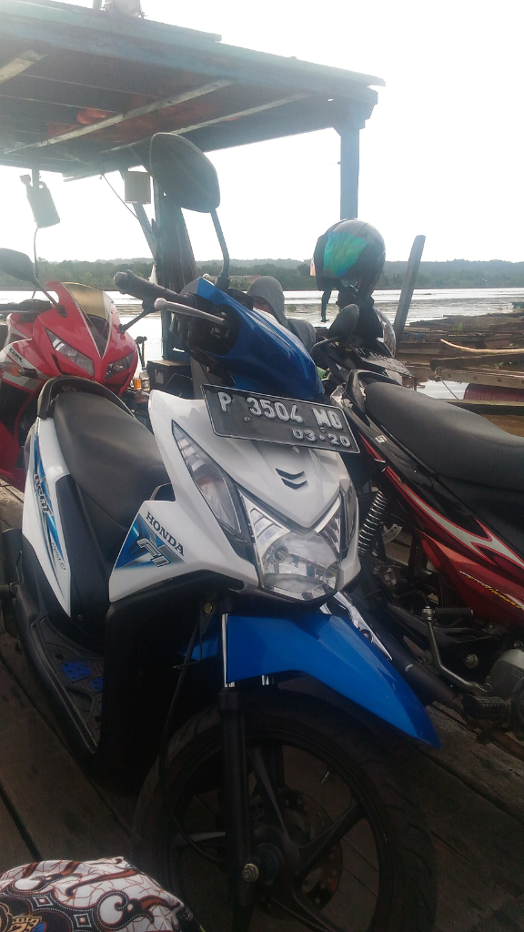 Veri Di Kutai Kertanegara Transportasi Murah Yang Melintasi Sungai Mahakam