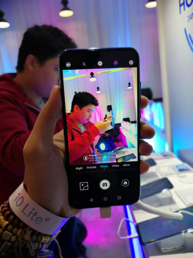 Honor 10 Lite Meluncur di Indonesia, Ponsel Kelas Menengah Rasa Flagship