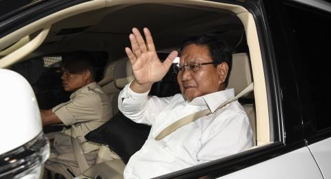 Prabowo Jemput Habib Rizieq Pakai Pesawat Pribadi
