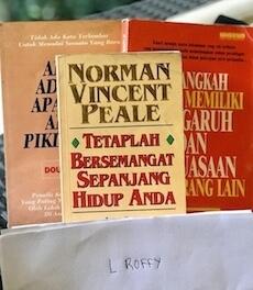 LUAR BIASA!! Inilah 5 Daftar BUKU Yang Dijadikan PEGANGAN Penting Untuk HIDUP