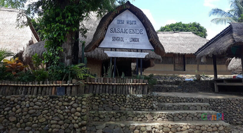 Wah, Lantai Rumah Tradisional ini dari Kotoran Sapi, Loh!