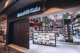 "Saatnya Impian Jadi Nyata": 10 Toko Sneakers Paling Keren Di Singapore!