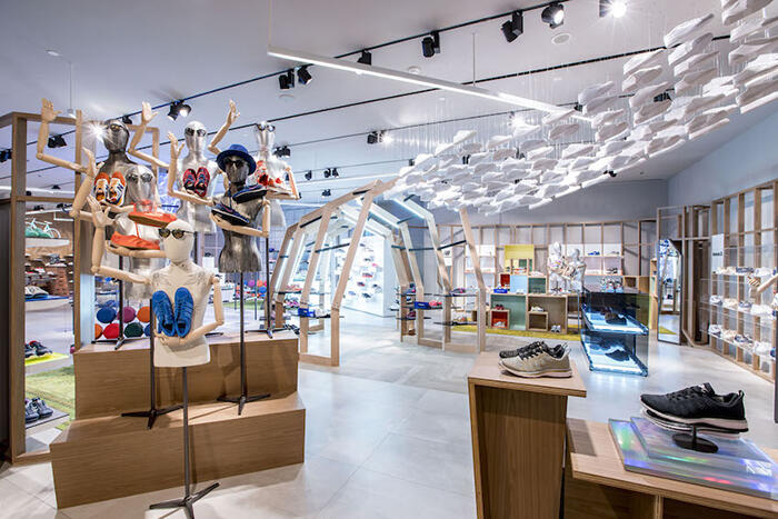"Saatnya Impian Jadi Nyata": 10 Toko Sneakers Paling Keren Di Singapore!
