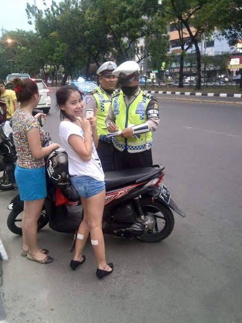 Cewek Cantik Unik Yang Tertangkap Mata Kamera