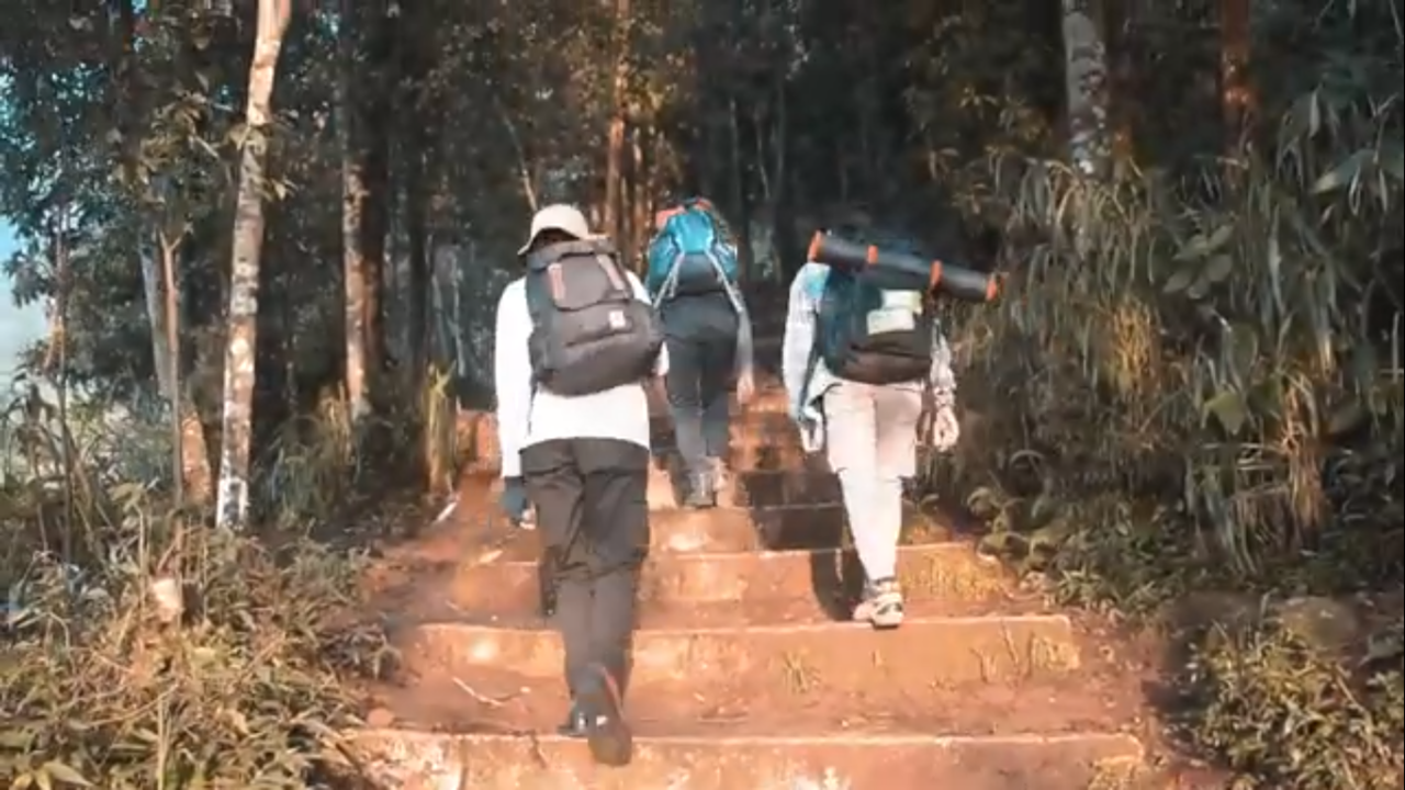 Menaklukan gunung andong yang pertama kali, keindahan nya luar biasa