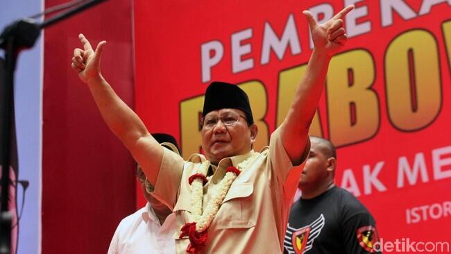 Seloroh Prabowo Soal Tugas Tentara Menghilangkan Nyawa