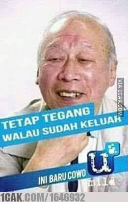 Video Viral Pria dengan Pisau Menancap di Punggung Keluar RS untuk Merokok