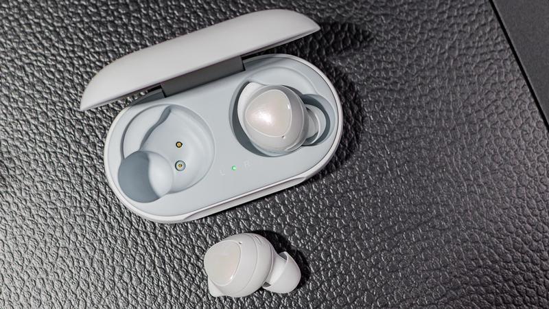 Kenalan Ama Galaxy Buds, Earphone Tanpa Kabel Bikinan Samsung