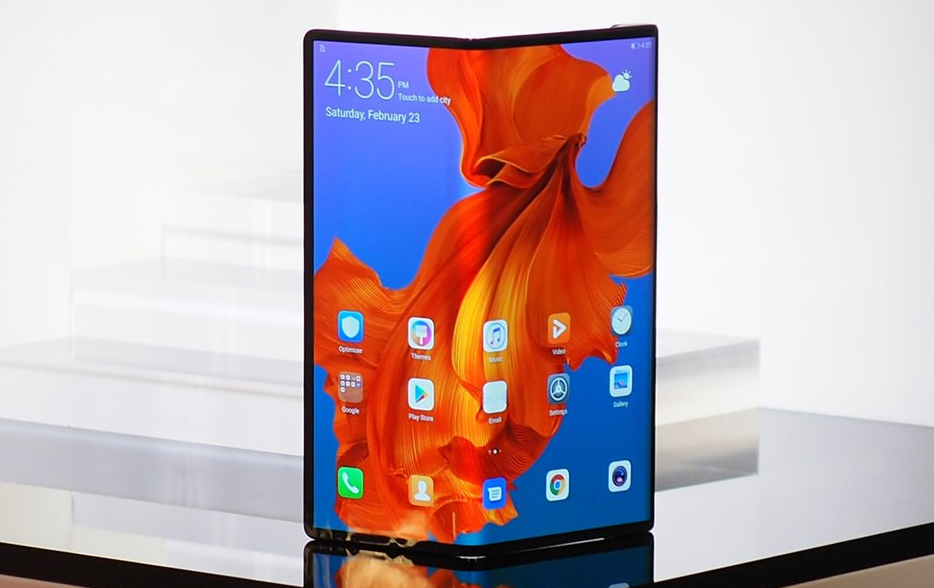 Gak Mau Kalah dengan Samsung, Huawei Luncurkan Ponsel Lipat dengan Harga “Waw”