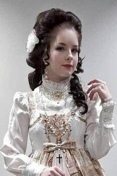 Gadis Finlandia Berdandan Ala Lolita Setiap Hari GanSis!