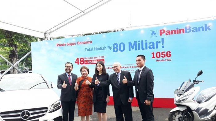 Transaksi di PaninBank, Bawa Pulang Mercy Plus Rp 388 juta dan 1058 motor Honda PCX