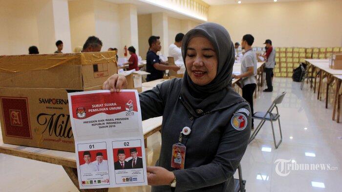 KPU Sukoharjo Sortir 682.937 Surat Suara, Beberapa Lembar Surat Suara Ditemukan Rusak