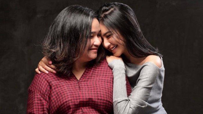 Mikha Tambayong Ingin Sang Bunda Dimakamkan Satu Liang dengan Ayah Harvey Malaihollo
