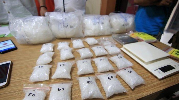 Polisi Cokok Kurir Narkoba yang Simpan Sabu di Bungkus Makanan Ringan