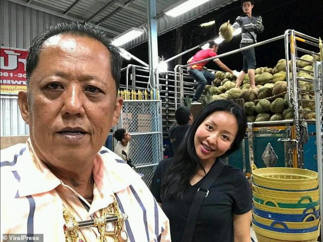 Petani Durian ini Tawarkan Rp4,4 Miliar Bagi Pria yang Bersedia Nikahi Putrinya