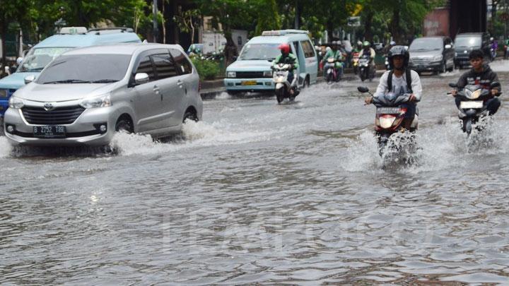 Emoh Jelaskan, Anies Anggap Berita Banjir Jakarta Hanya Sensasi