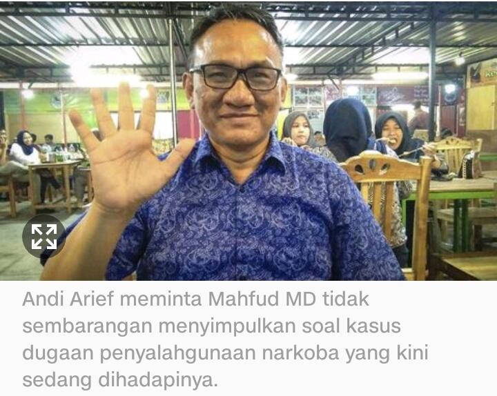 Andi Arief Ancam Gugat Gelar Profesor 'Sok Tahu' Mahfud MD