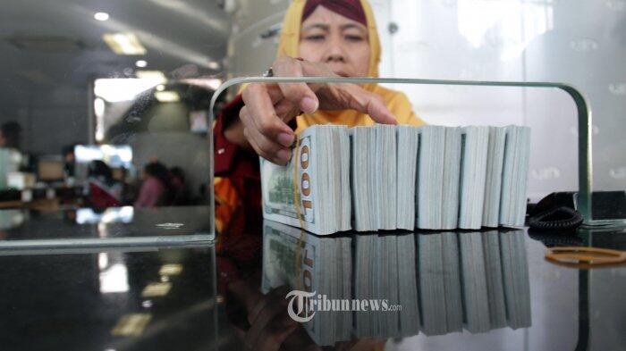 Sore Ini Rupiah Kembali Ditutup Melemah ke Rp 14.143 Per Dollar