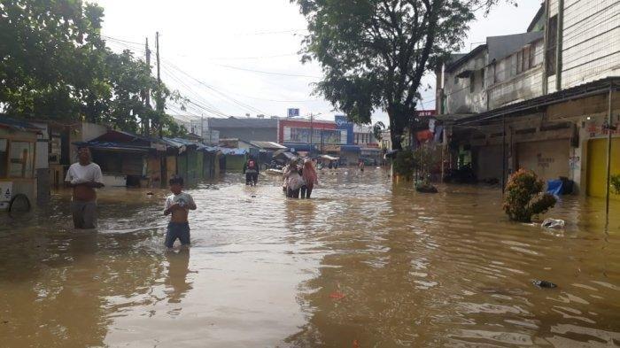 Seorang Pria Tewas di Baleendah Saat Banjir Rendam Rumahnya, Diduga Tersetrum