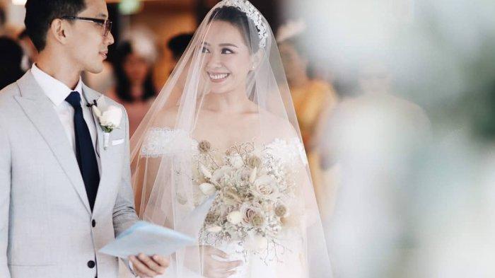 Tangis Haru Ayah Yuanita Christiani Saat Putrinya Resmi Menikah