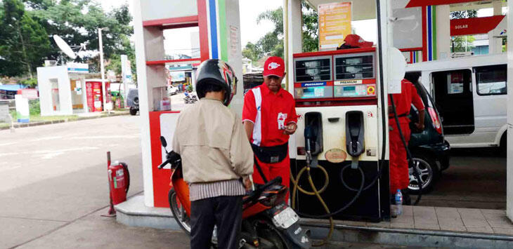 Selain Isi Bensin, Biasanya Ngapain Lagi Sih di SPBU?