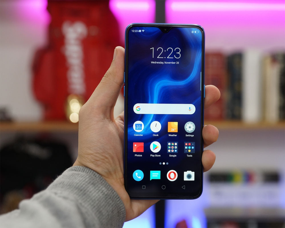 Budget Mepet Tapi Pengen Smartphone Android Pie? realme 3 Aja Gan!