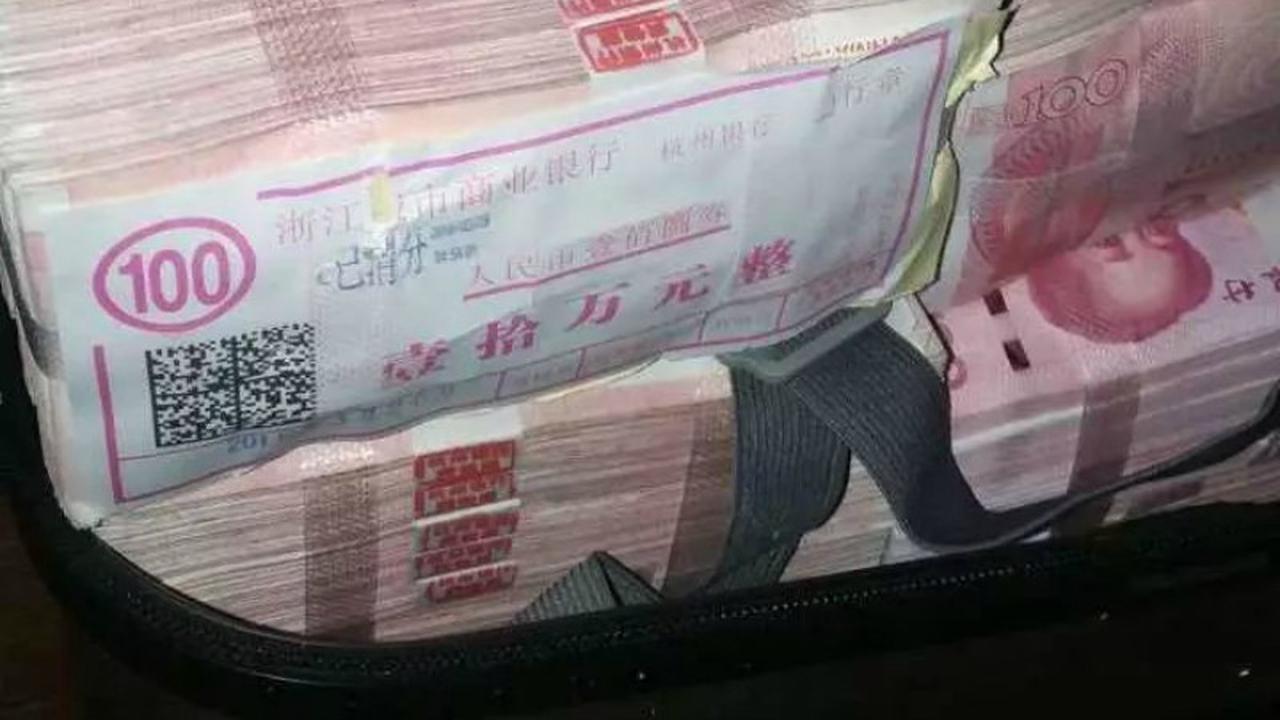 Putus Dengan Kekasih, Wanita Ini Minta Uang Perpisahan 11 Milyar, Brrrr !!!