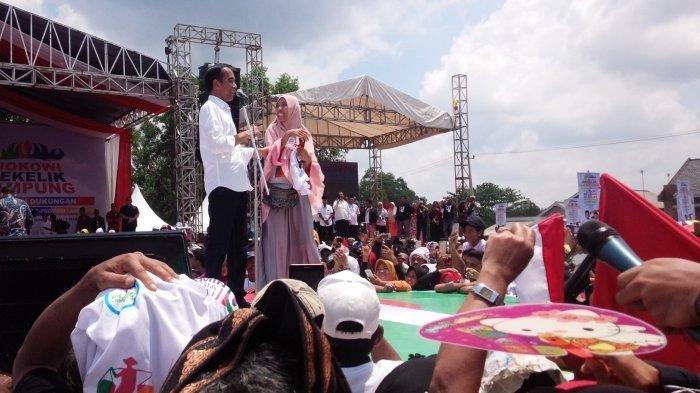 Ditantang Pakai Bahasa Lampung, Jokowi: Tabik pun, Udah Itu Aja Saya Bisanya