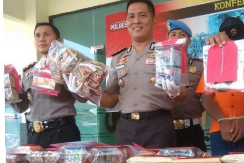 Pabrik Jamu Oplosan di Cilacap Berhasil Dibongkar Polisi