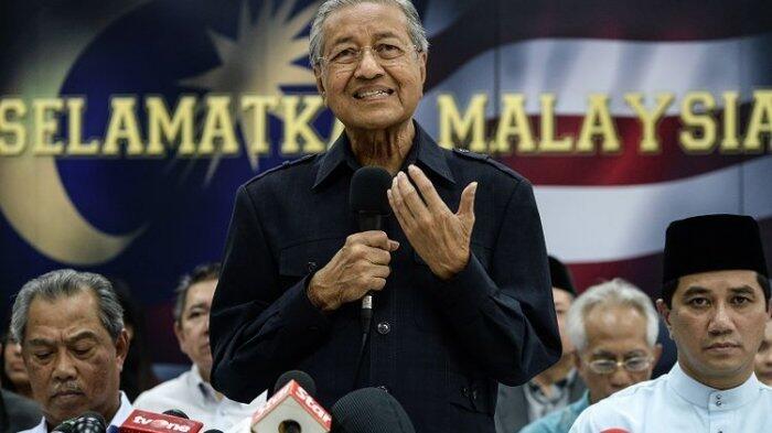 Jika Harus Memilih, Mahathir Mohamad Mengaku Condong ke China Ketimbang AS