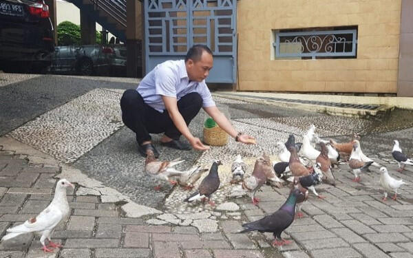 Zudan Arif Fakrullah Kerap Jalan - jalan ke Pasar Burung