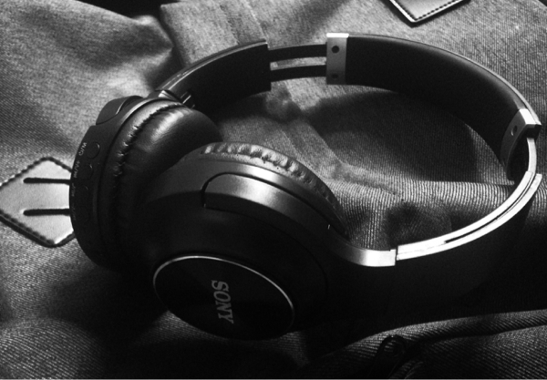Sejarah dan perkebangan Earphone/headset
