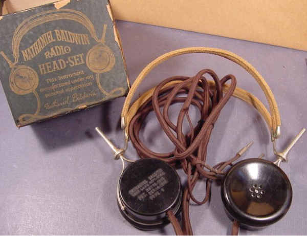 Sejarah dan perkebangan Earphone/headset