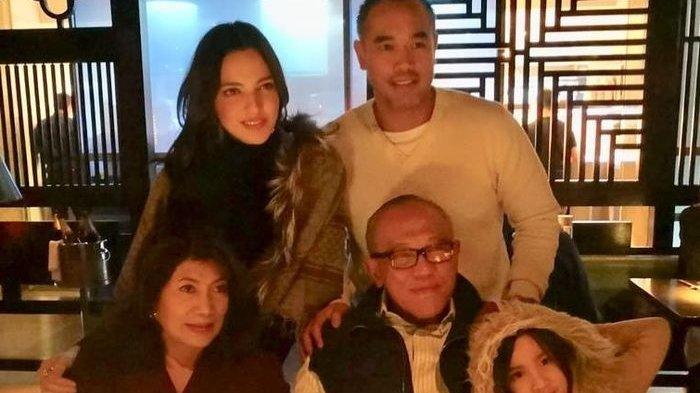 Sang Ibu Mertua Berulang Tahun, Nia Ramadhani Terbang ke Kyoto Beri Kejutan