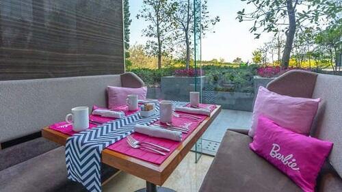 Rasakan Hidup Seperti Barbie dalam Rangka Rayakan Ulang Tahun Barbie di Hotel Hilton!