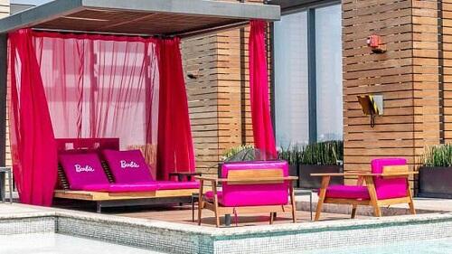 Rasakan Hidup Seperti Barbie dalam Rangka Rayakan Ulang Tahun Barbie di Hotel Hilton!